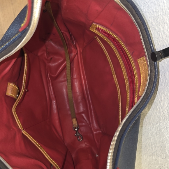 The Dooney & Bourke Pebble Grain Rebecca Hobo - Picture 11 of 12